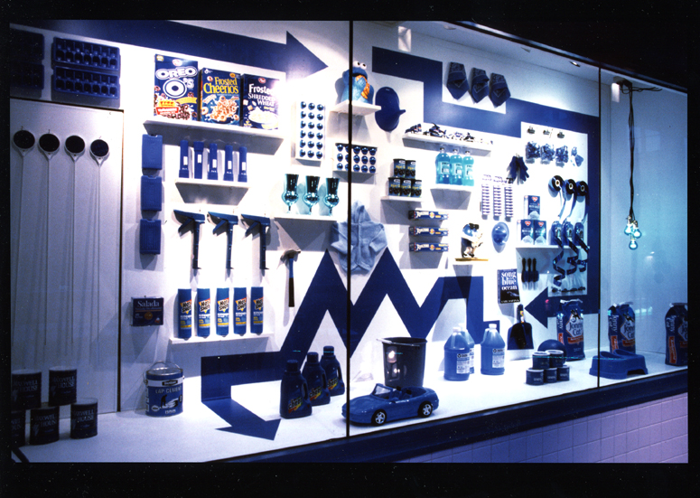 Window Display and  Design, Boston Properties
Visual Merchandizing
Window Display
Retail Store Design
P.O.P. / Fixture design
Window Design Boston Properties